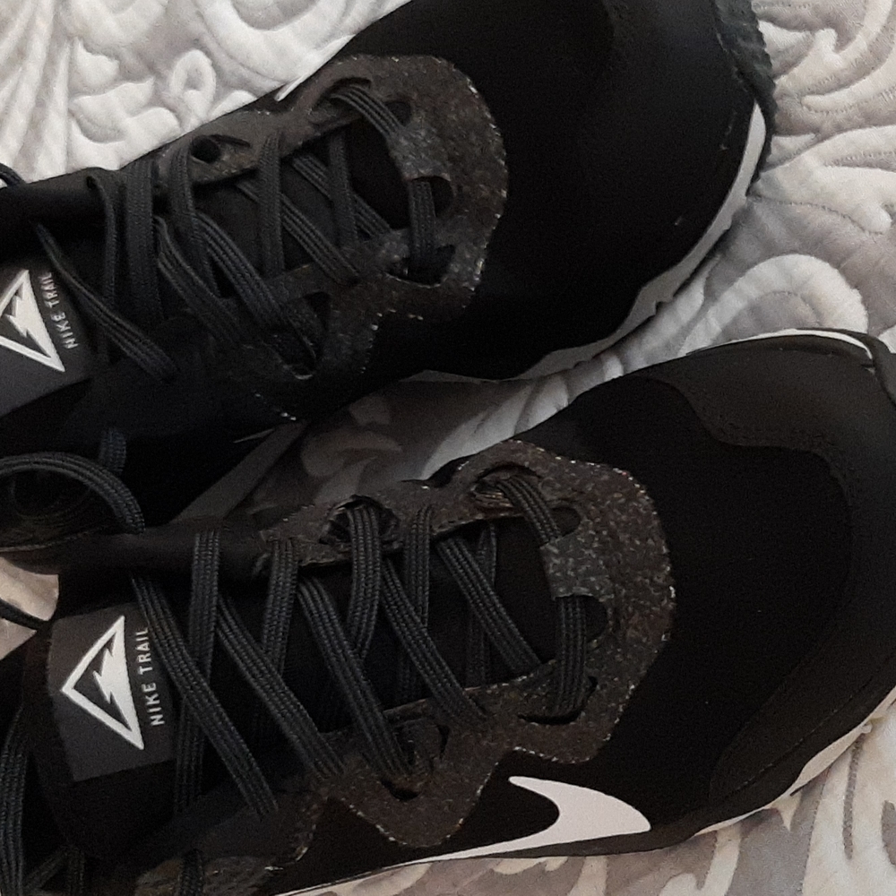 Nuke Juniper Trail shoes